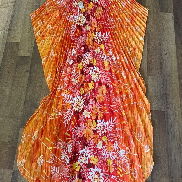 Vintage Floor length Floral Hawaiian Moo Moo Pleated Maxi Dress - Picture 4 of 5